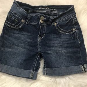Wallflower Jean Shorts size 3